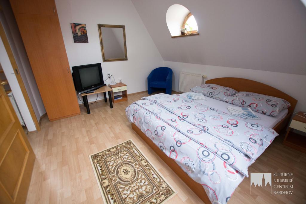 Kulturne Centrum Bártfa Kültér fotó